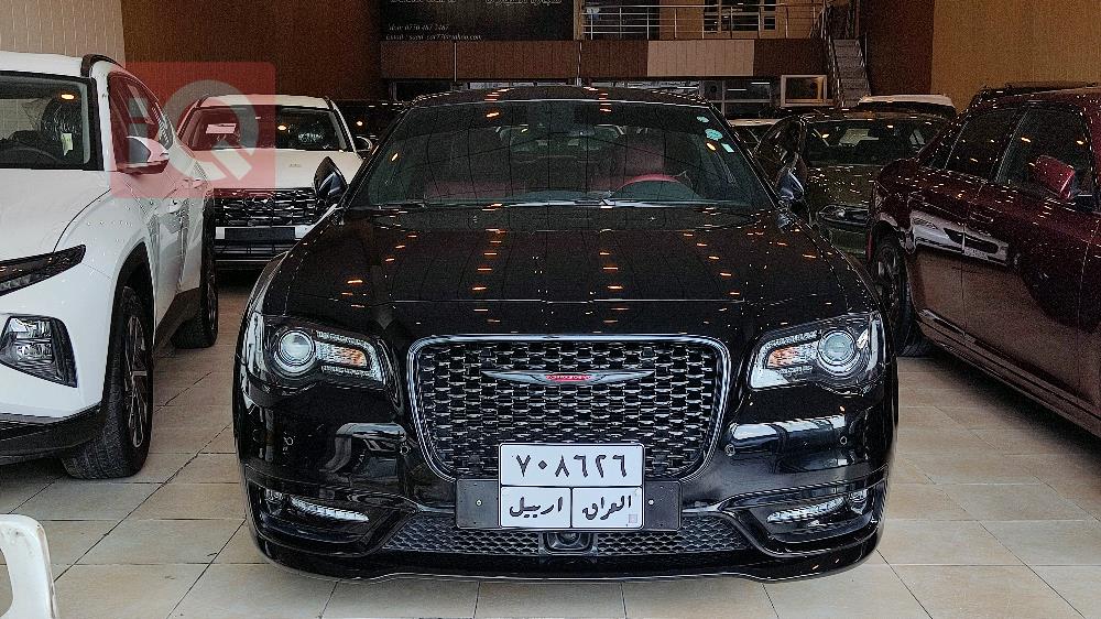 کرایسلەر 300